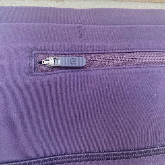 Lululemon Pace Perfect Crop (17") in Boysenberry ~ Size 4 - Picture 8 of 12